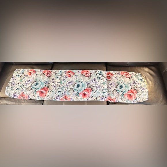 Floral Scarf Sheer and Simple Elegance - Picture 4 of 6